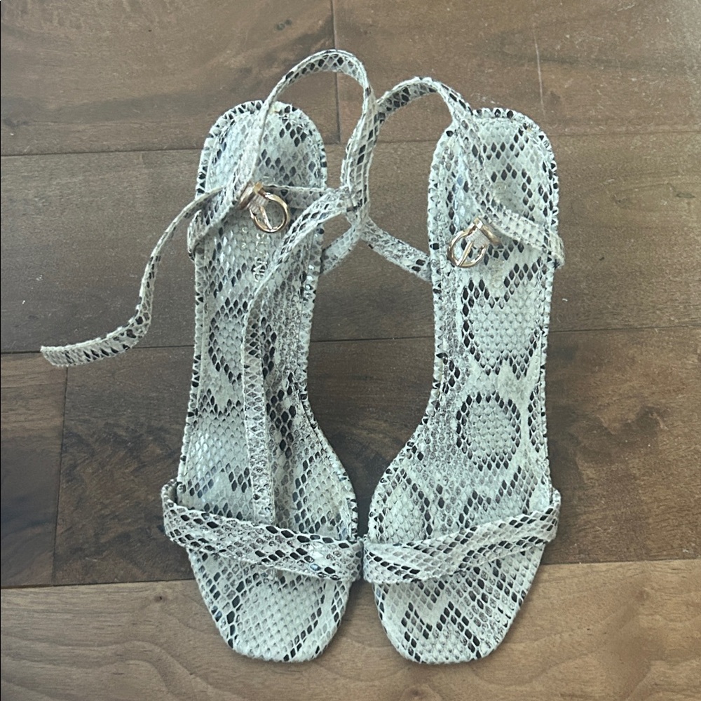 River Island Snakeskin Sandals in Gray and Black